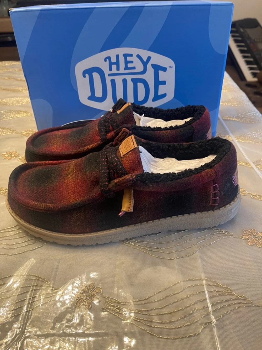 Hey Dude step into